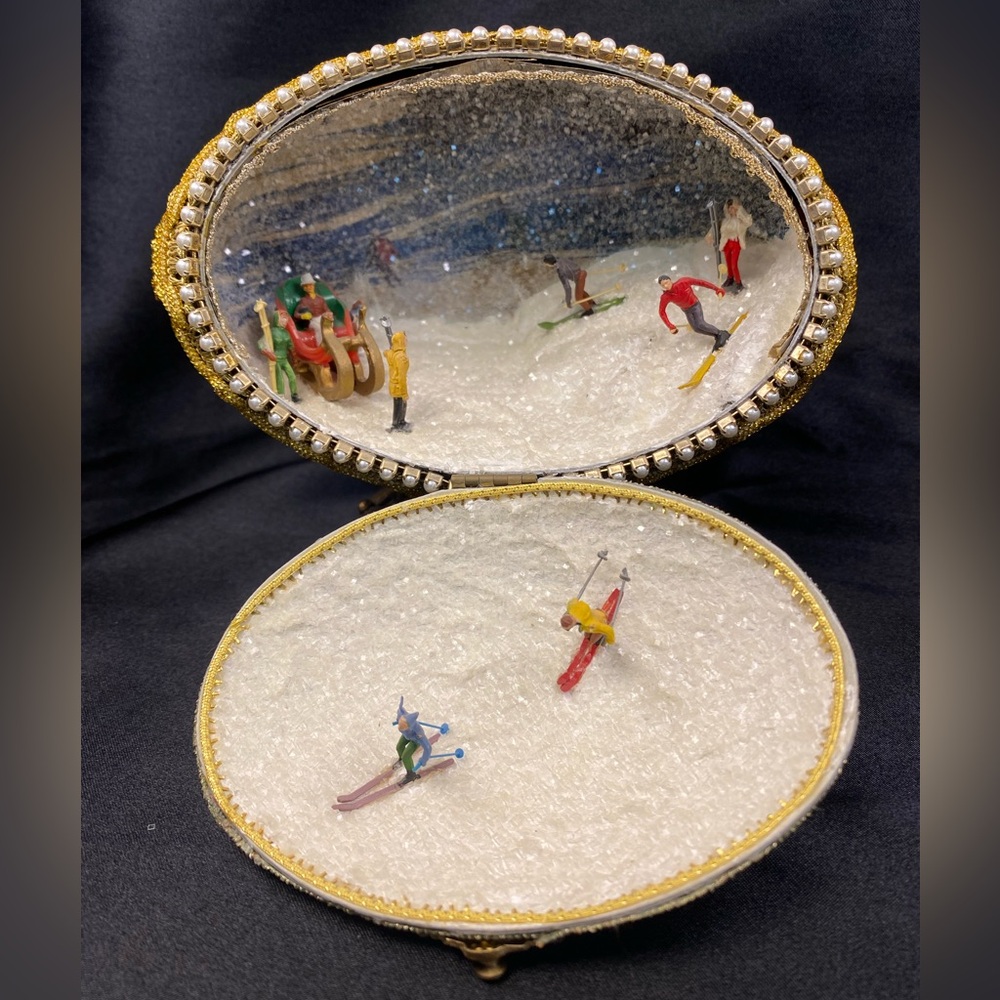 Vintage Hinged Emu Egg Diorama, Winter-themed w/ Miniature Skiers - Hazel Homan
